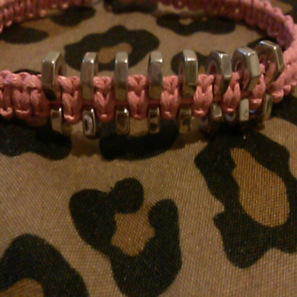 Peach adjustable bracelet - Picture 2 of 4