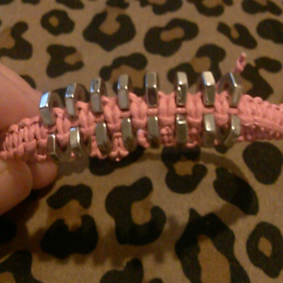 Peach adjustable bracelet - Picture 3 of 4