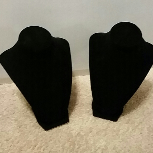 2 Necklace Stands