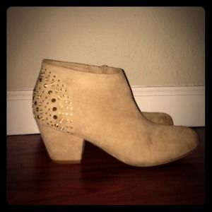 Forever 21 beige booties