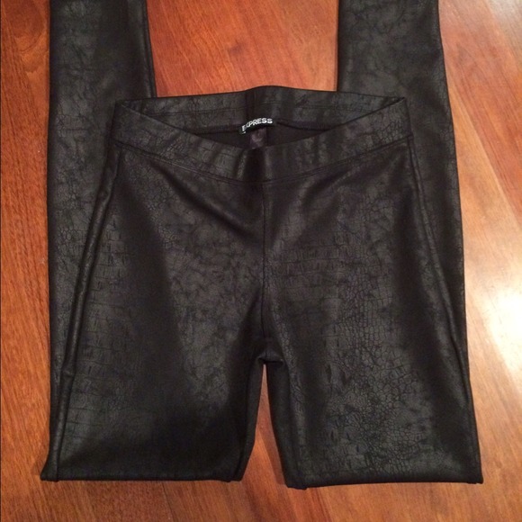 Express Crocodile scubba legging sz S
