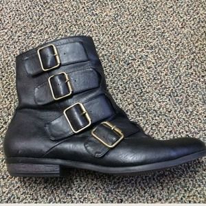 Madden Girl Ernest Booties
