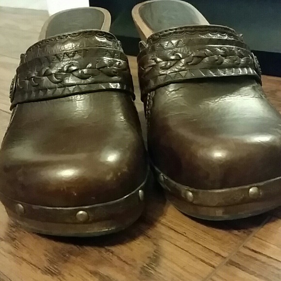 Clogs - Picture 4 of 4