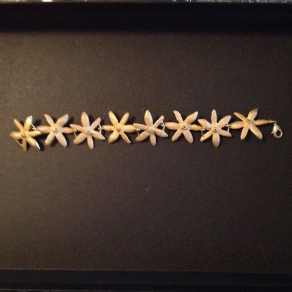 Handmade flower bracelet