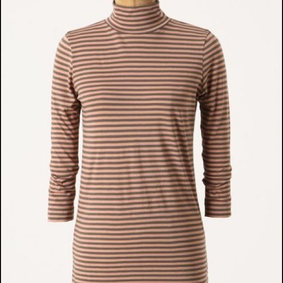 Anthropologie Tops - Skinny Stripe Anthro tunic