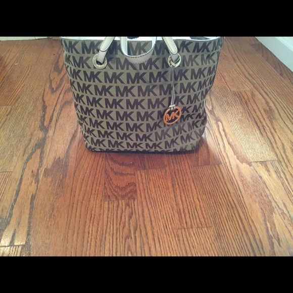 Michael Kors signature tote