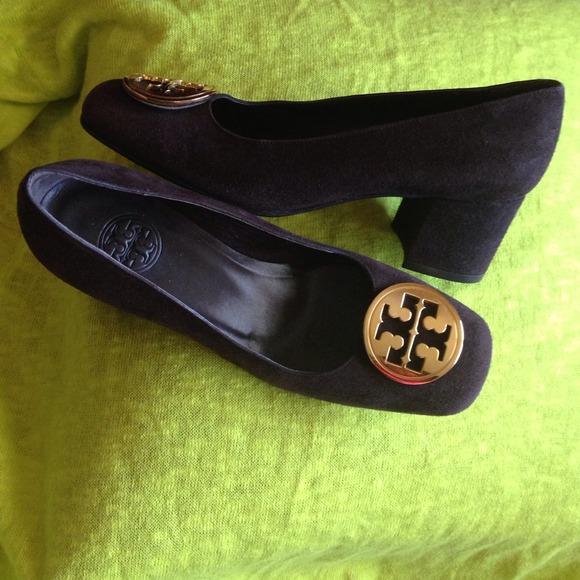 Tory Burch suede pumps