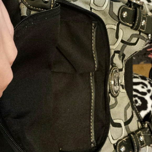 Purse - Picture 2 of 3