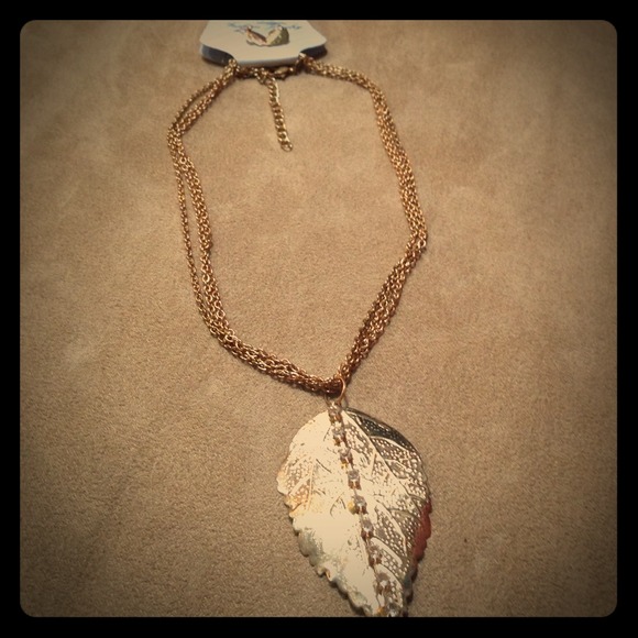 Leaf necklace