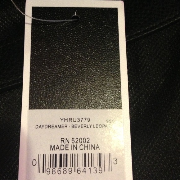Juicy Couture Beverly Leopard Daydreamer Bag - Picture 3 of 4