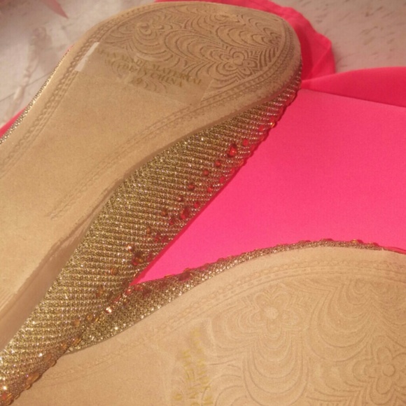 🚫SOLD🚫 Gold Cap Rhinestone Flats - Picture 4 of 4