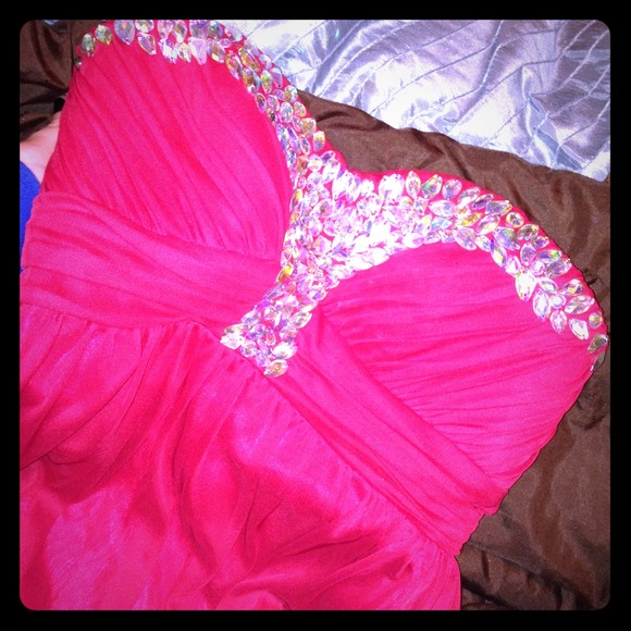 Hoco dress, worn once, size 9, perfect condition.