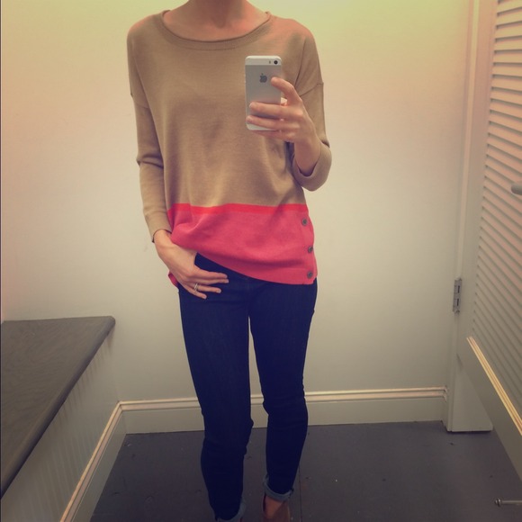 💥Sold in Bundle💥 LOFT Colorblock Sweater