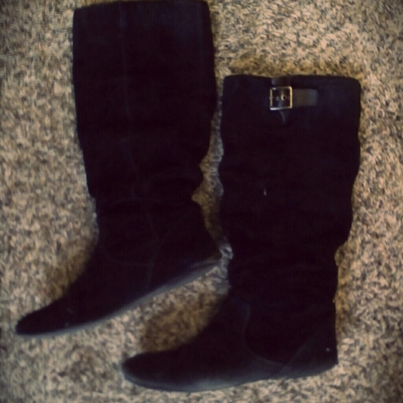 Slouchy black boots