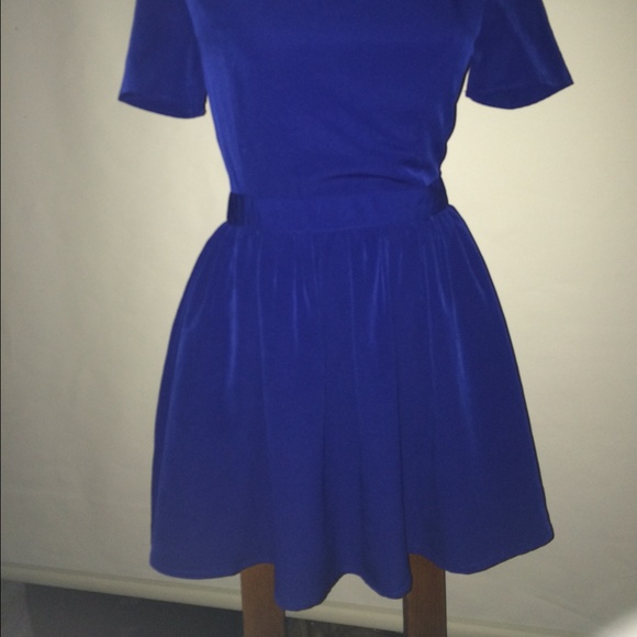 NIP Royal Blue Open back Mini Dress Sz S - Picture 3 of 4