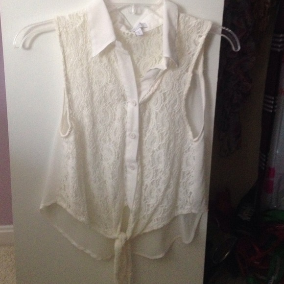 White Lace collared Tank - Picture 1 of 1