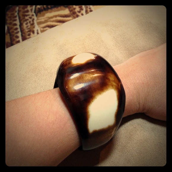 Brown bangle