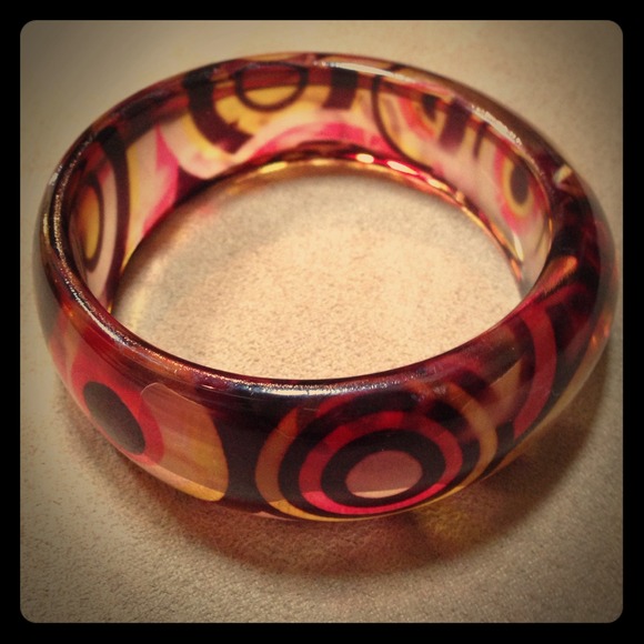 Bangle bracelet
