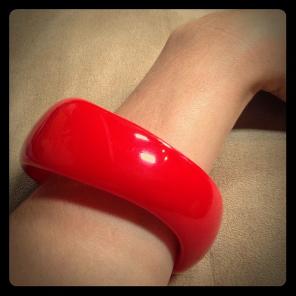Razorback red bangle