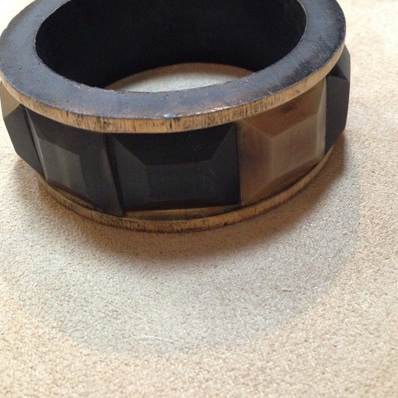 Bangle bracelet - Picture 2 of 3