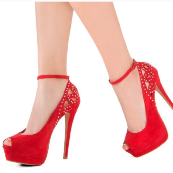 Never worn red high heels - Picture 1 of 4