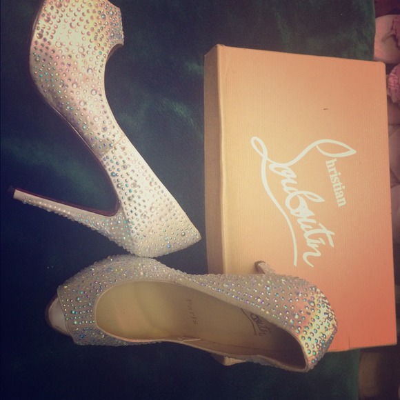 Christian Louboutin INSIPIRED Sz 38