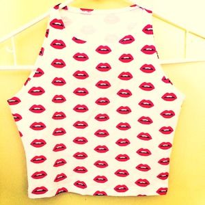 👄 American Apparel Pink Lips Fitted Crop Top  👄