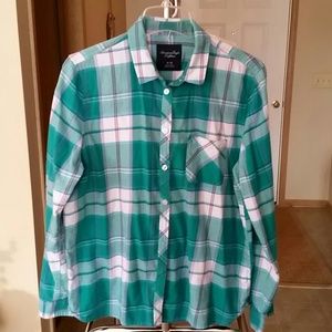 American Eagle shirt.