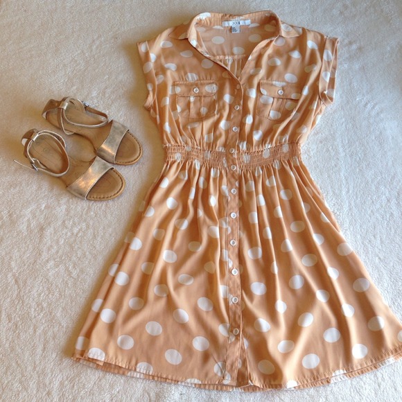 Forever 21 Dresses & Skirts - Forever 21 Light Orange and White Polka Dot Dress