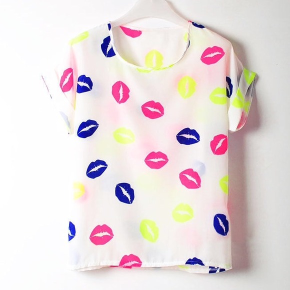 Chiffon Top Lips Print