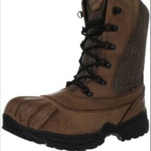 Entire boot Leather/ water proof. Leather & Insula