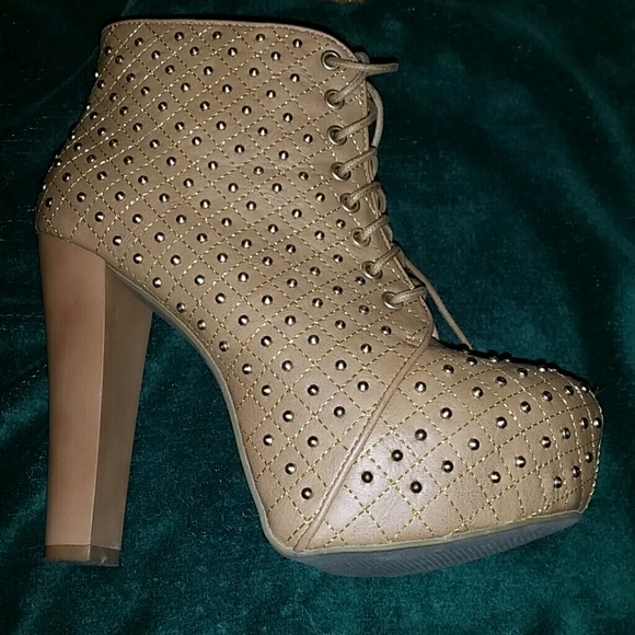 Boot$ - Picture 2 of 2