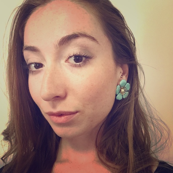 Pretty blue flower earrings!