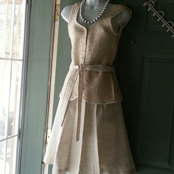 Linen top w/coordinated linen A-line skirt, wheat