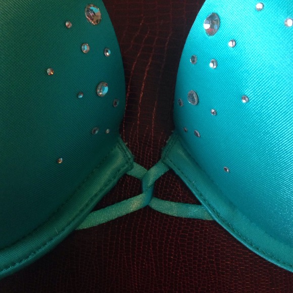 VS bedazzled back straps move bombshell - Picture 2 of 3