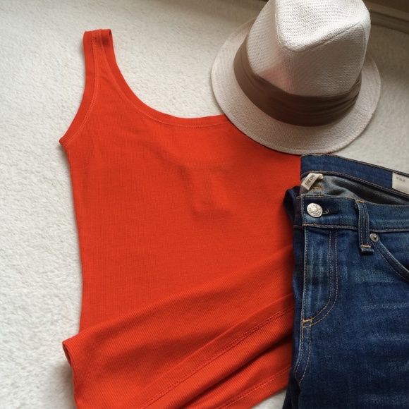 BCBGMaxAzria Tops - BCBGMAXAZRIA Essential Tank