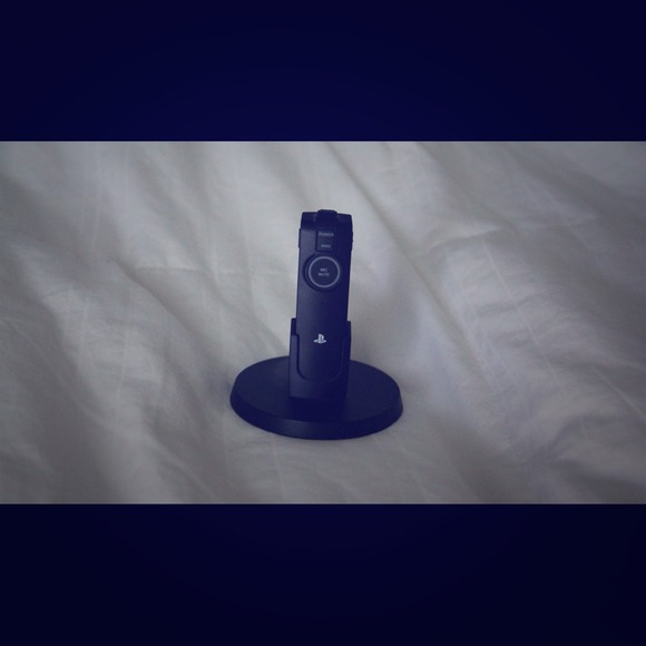 Wireless earpiece for ps3