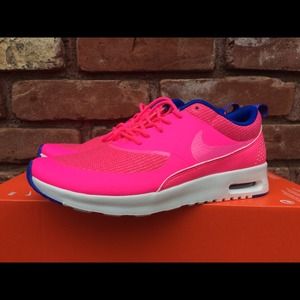 Nike Air Max Thea Size 7
