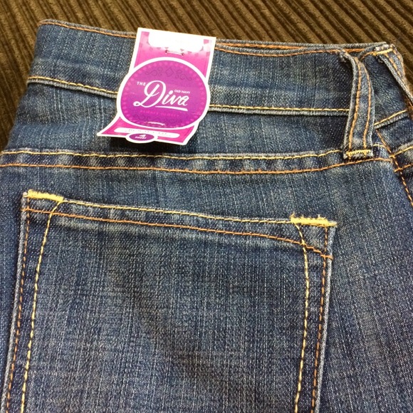 Brand new jeans - Picture 1 of 2