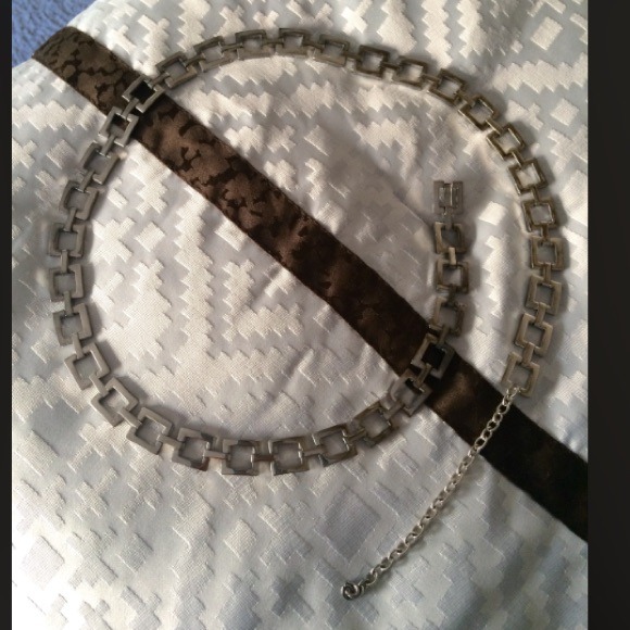 💸HOST PICK🎀Silvertone Squares Belt - Picture 2 of 4