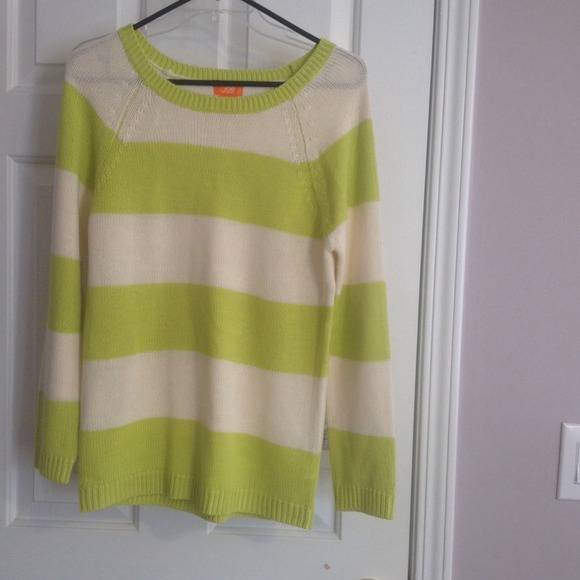 Slouchy oversized sweater!