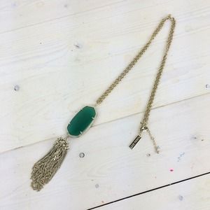 Kendra Scott Jewelry - Kendra Scott Rayne Necklace in Green Kendra Scott Jewelry - Kendra Scott Rayne Necklace in Green