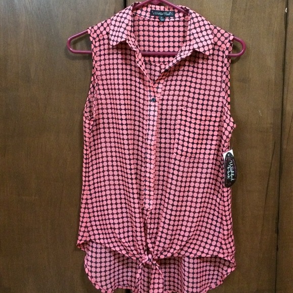 Top - Picture 1 of 1