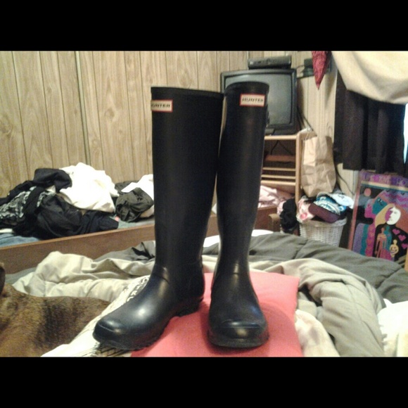 Authentic hunter boots *FIRM*