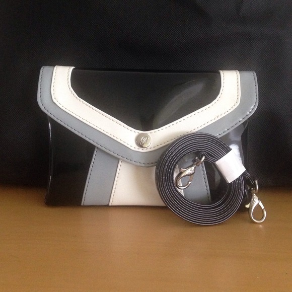 "Jo" Clutch Green or Black