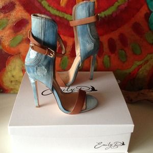 EmilyB - Yayi Sandal