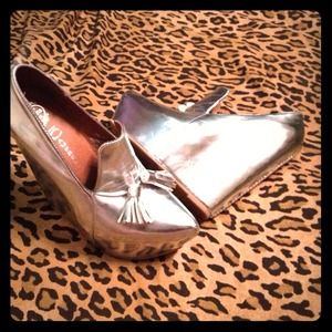 Jeffrey Campbell "The Zealous Shoe"