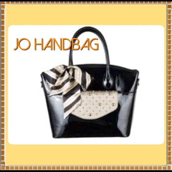 "Jo" Handbag in Black