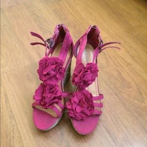Madden girl wedges