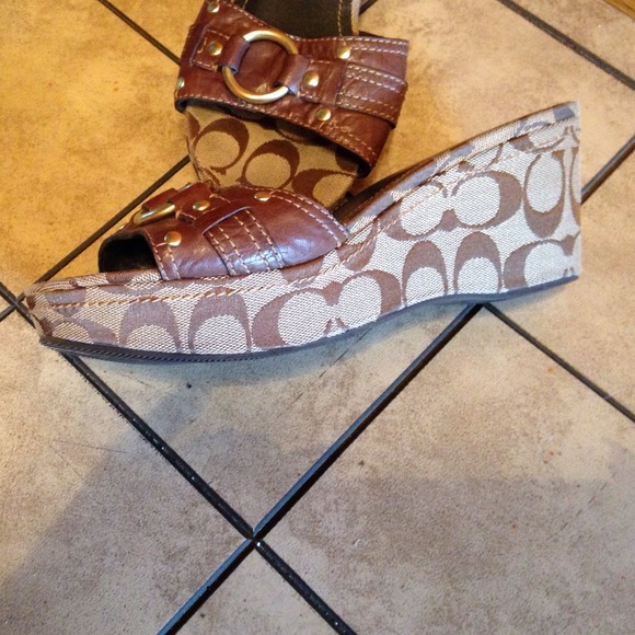 Shoes - Picture 2 of 4